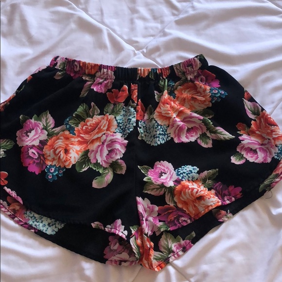 Flower print shorts - Picture 1 of 2